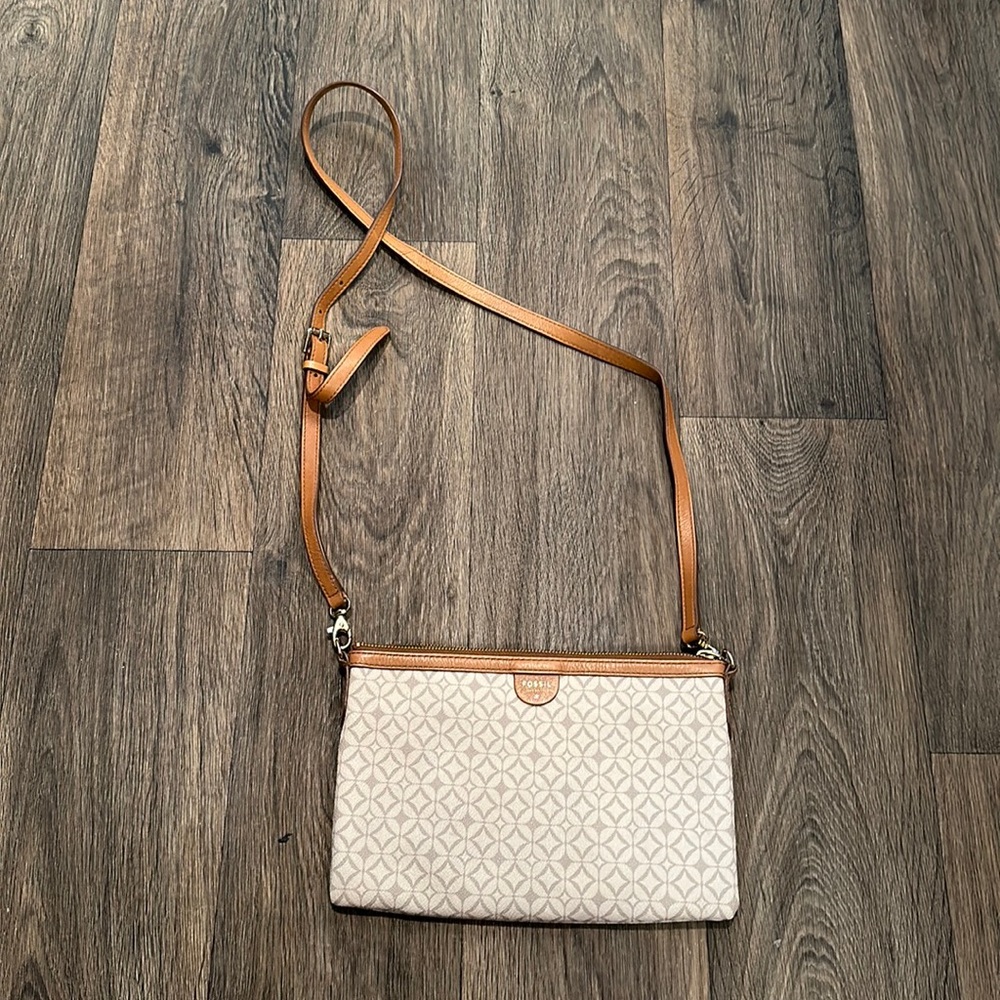 Fossil purse